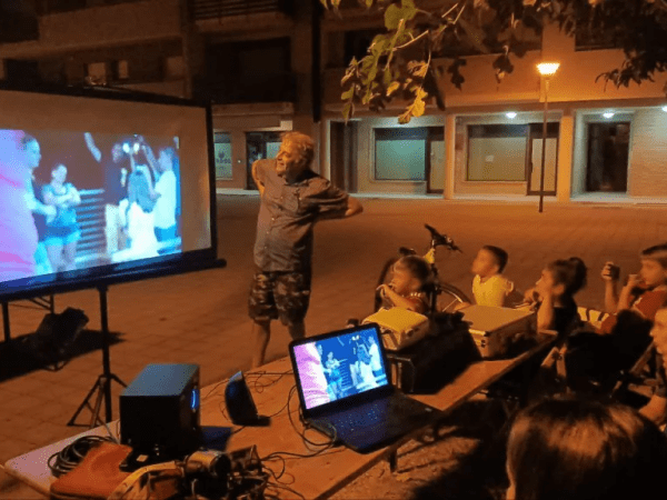 Famiglie nella rete – The&nbsp;Nius